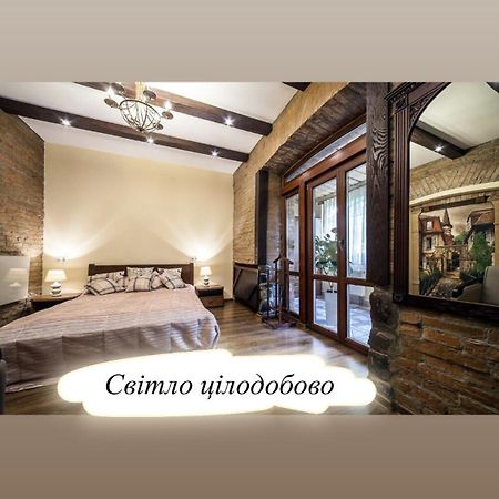 Vip Castle Apartmens Lviv Kültér fotó
